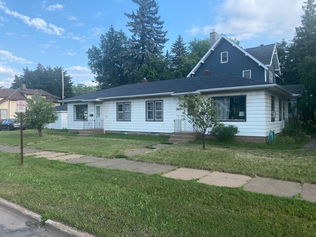 property at 1316 N 21st St