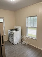 810 E Shawnee St in Freeport, IL - Building Photo - Building Photo