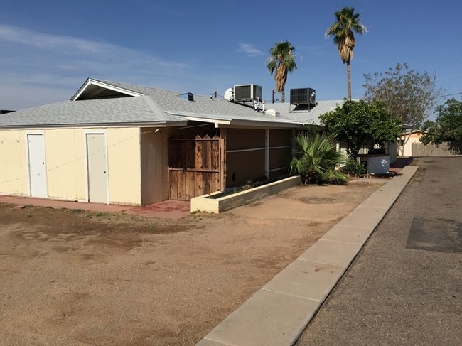 11021 N 16th Ave in Phoenix, AZ - Building Photo - Building Photo