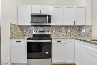 8424 Bernwood Cove Loop in Ft. Myers, FL - Building Photo - Building Photo