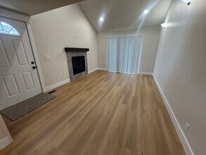 7283 S 1950 E in Cottonwood Heights, UT - Building Photo - Building Photo