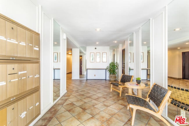 property at 165 N Swall Dr