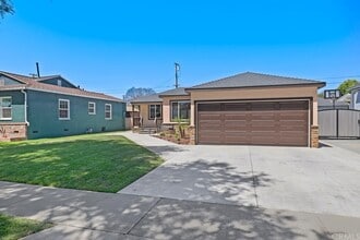 2957 Daneland St in Lakewood, CA - Building Photo - Building Photo