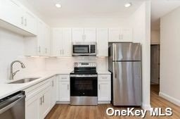 1 N Country Rd, Unit 305 in Port Jefferson, NY - Building Photo - Building Photo