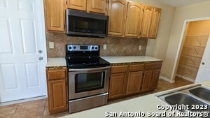 5927 Cliff Rock Dr in San Antonio, TX - Building Photo - Building Photo