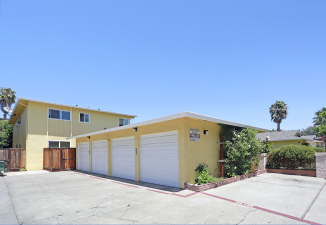 3139-3147 Williamsburg Dr in San Jose, CA - Building Photo - Building Photo