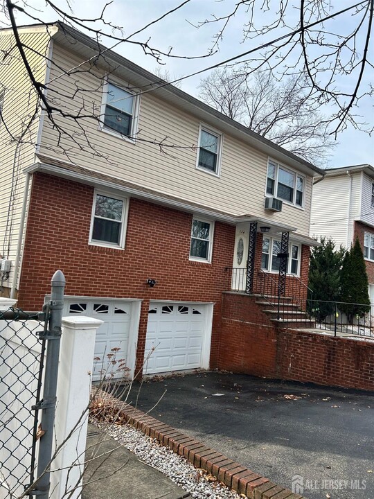 132-134 Oak St in Rahway, NJ - Building Photo