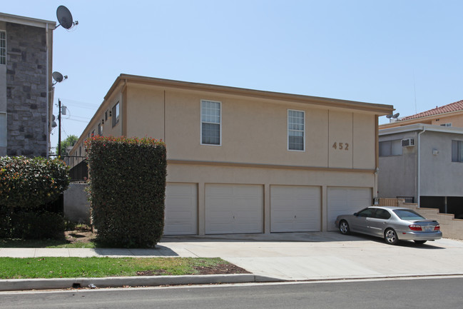 452 E Santa Anita Ave in Burbank, CA - Building Photo - Building Photo