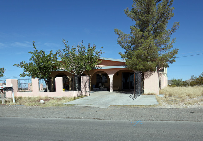 1001 Coach Rd in Canutillo, TX - Building Photo - Building Photo