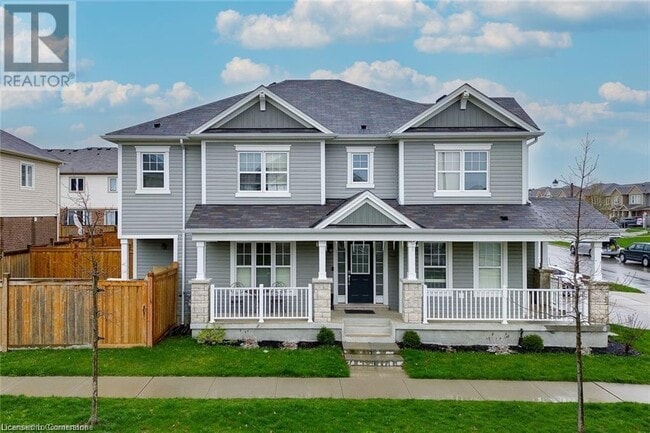 property at 18 Blue Oak St