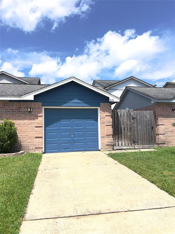 510 Birdsong Dr in League City, TX - Building Photo - Building Photo