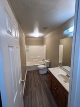 1326 Pine Hill Dr in Jefferson, TX - Building Photo - Building Photo