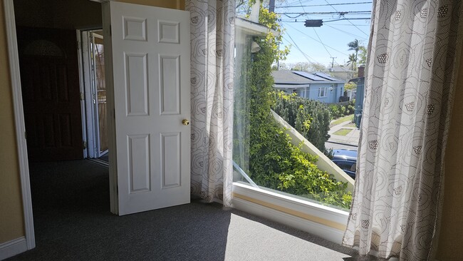 1305 66th St in Berkeley, CA - Building Photo - Building Photo