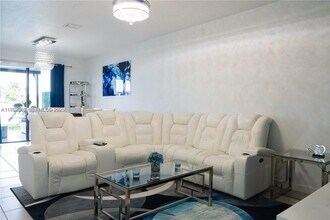 11611 SW 253rd St in Homestead, FL - Building Photo - Building Photo