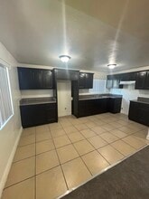 846 E 109th St in Los Angeles, CA - Foto de edificio - Building Photo