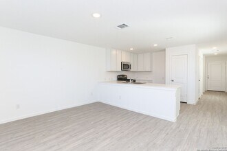 3710 Millbrook Wy in San Antonio, TX - Building Photo - Building Photo