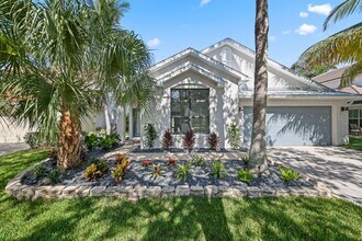 542 Canoe Point in Delray Beach, FL - Building Photo - Building Photo