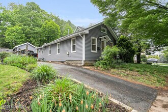 54 Allen St in Rumson, NJ - Building Photo - Building Photo