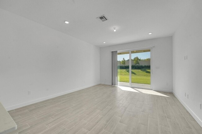 6429 Seabright Ter in Fort Pierce, FL - Foto de edificio - Building Photo