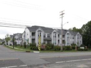 Dover Chase in Toms River, NJ - Foto de edificio - Building Photo