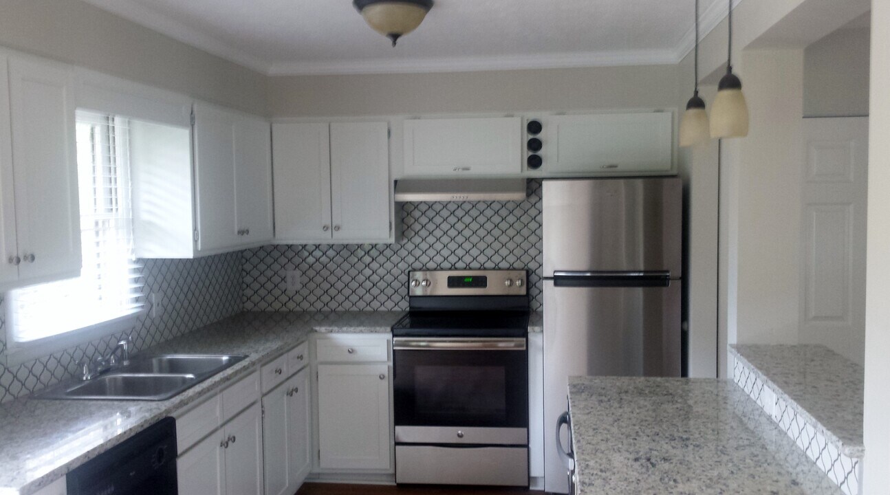 317 Pritchard Rd in Candler, NC - Building Photo