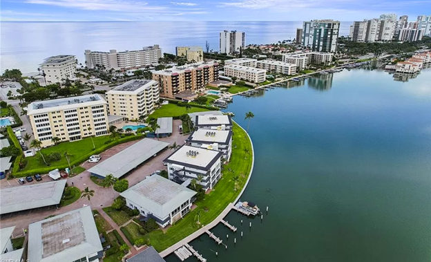 property at 3400 Gulf Shore Blvd N