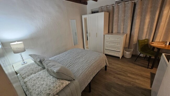 1836 Roosevelt St in Hollywood, FL - Building Photo - Building Photo