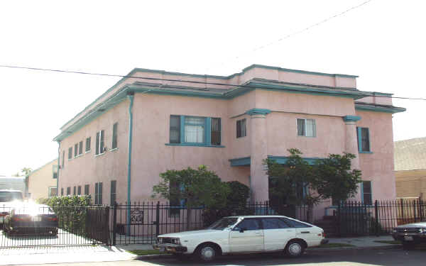 1934-1936 New England St in Los Angeles, CA - Foto de edificio
