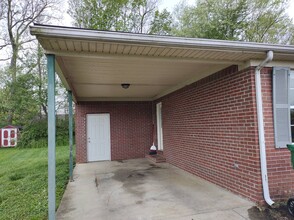 321 Humston Dr in Lawrenceburg, KY - Building Photo - Building Photo