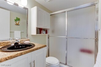 4345 27th Ct SW in Naples, FL - Foto de edificio - Building Photo