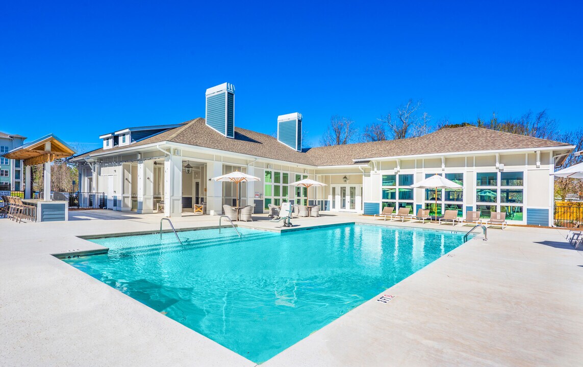 Atlantic on the Boulevard in North Charleston, SC - Foto de edificio