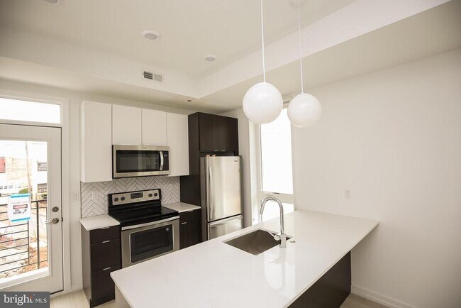 1229 N 27th St in Philadelphia, PA - Building Photo - Building Photo