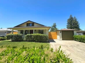 4570 58th St in Sacramento, CA - Building Photo - Building Photo