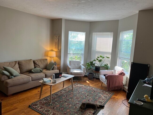 393 Centre St, Unit #1
