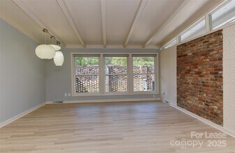 3111 Spring Valley Rd in Charlotte, NC - Building Photo - Building Photo