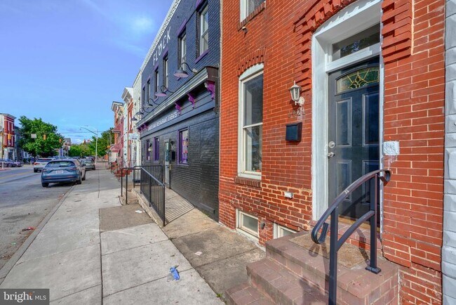 property at 1421 Washington Blvd