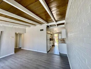 964 N Jones Blvd in Tucson, AZ - Building Photo - Building Photo