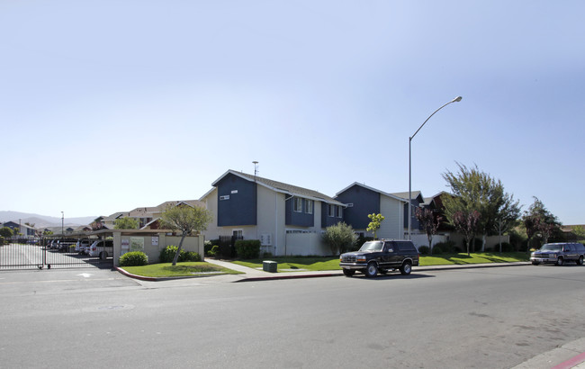 Gabilan Hills Townhomes in Salinas, CA - Foto de edificio - Building Photo