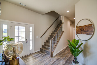 Coulee Ridge Twin Homes in Bismarck, ND - Foto de edificio - Building Photo