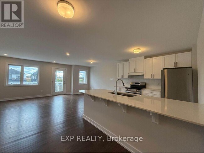 542 Oldenburg Ave in Ottawa, ON - Building Photo - Building Photo