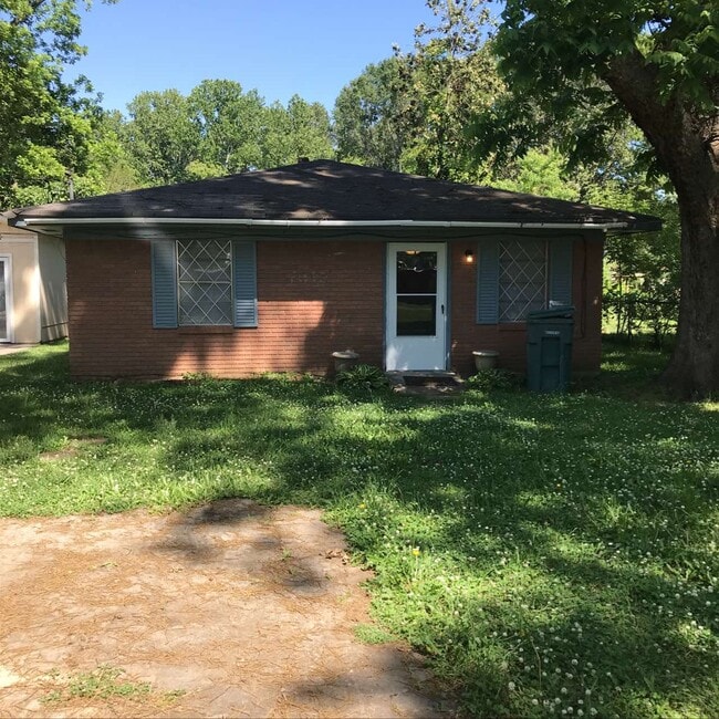 property at 208 Tennessee St