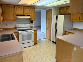 2814-2820 NE Evans St in McMinnville, OR - Building Photo - Building Photo