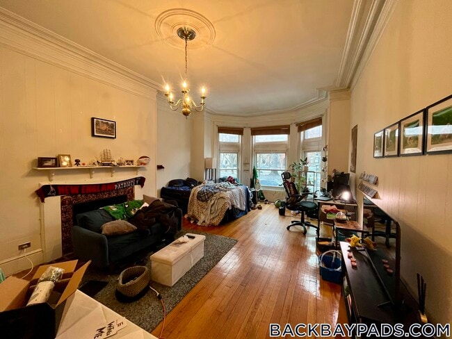 206 Commonwealth Ave in Boston, MA - Building Photo - Building Photo