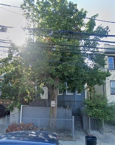 property at 606 Grand Ave
