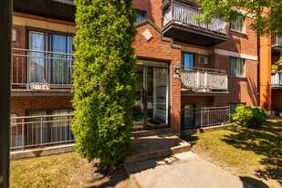 3015 Rue Gilford in Montréal, QC - Building Photo