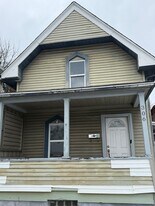 306 Laredo St in McKeesport, PA - Building Photo