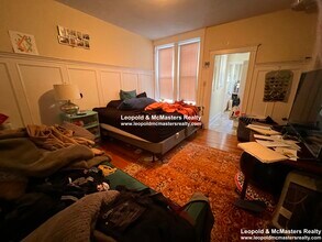 1114 Commonwealth Ave, Unit B in Boston, MA - Foto de edificio - Building Photo