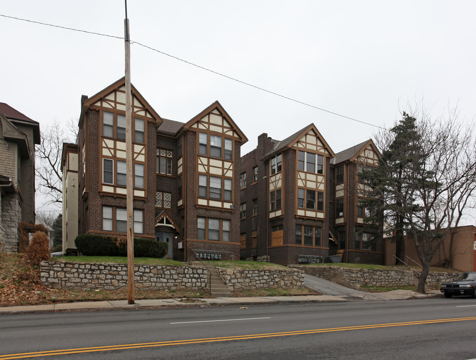 Hyde Pointe in Kansas City, MO - Building Photo