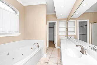 9007 Highland Rd in Baton Rouge, LA - Building Photo - Building Photo