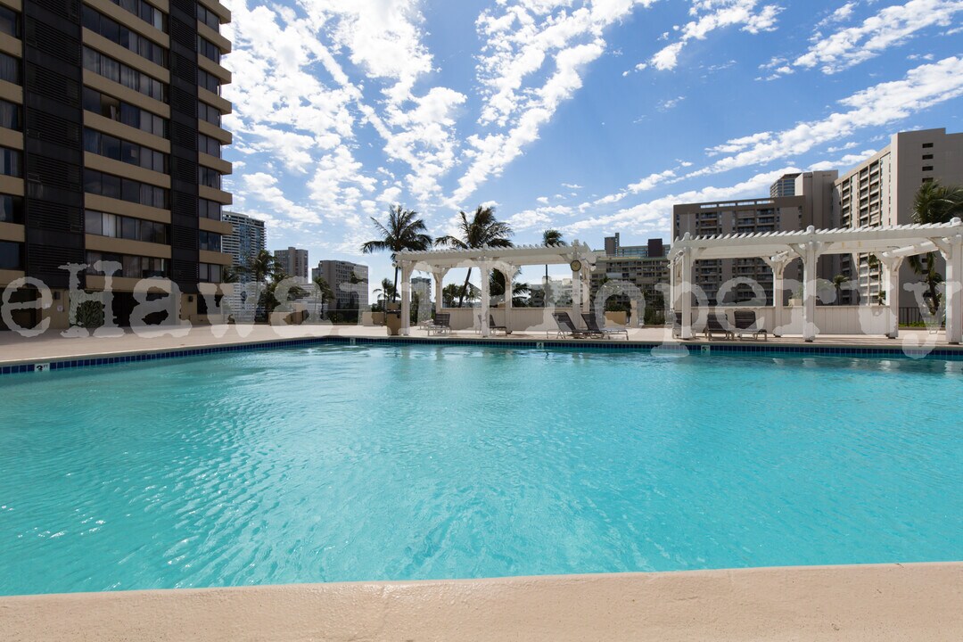 444 Niu St, Unit 1212 in Honolulu, HI - Foto de edificio